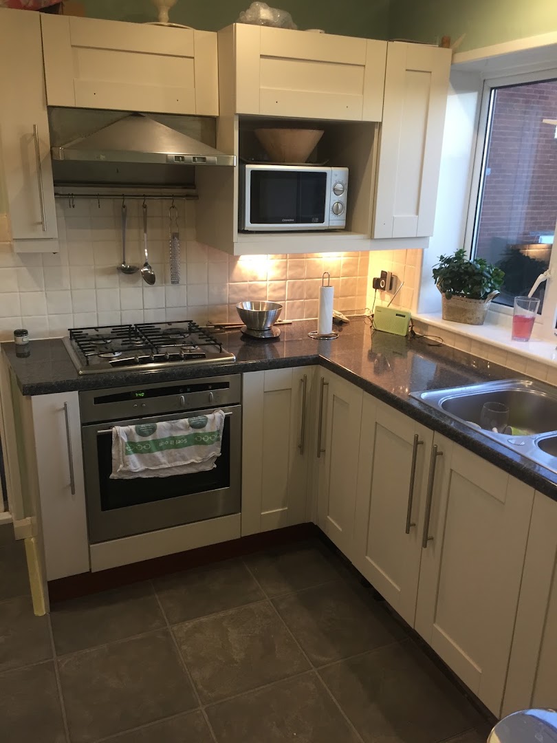 Ashley Rookes Painter And Decorator — Photos 15